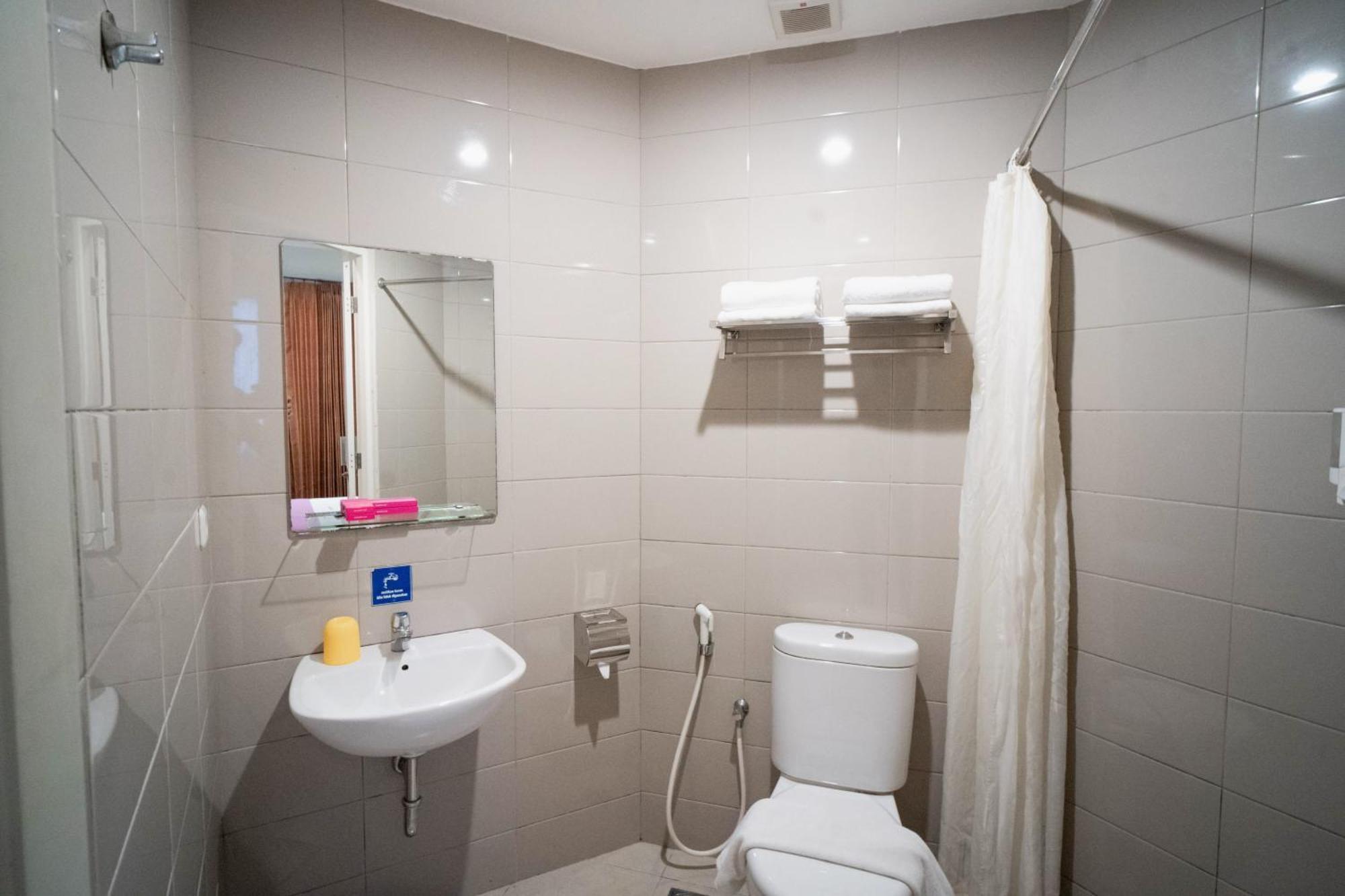 Midtown Xpress Sampit - Kalimantan Tengah Luaran gambar