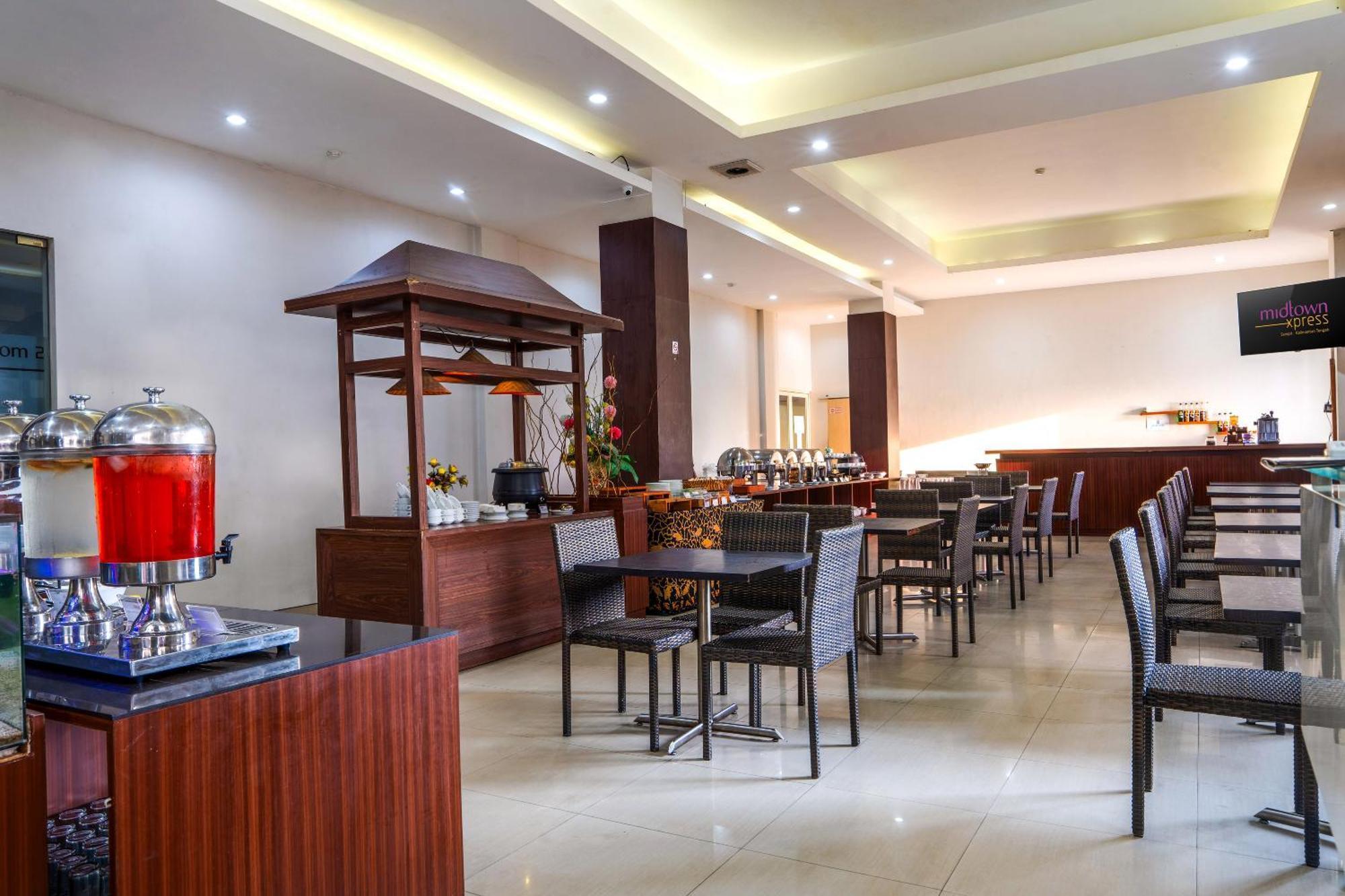 Midtown Xpress Sampit - Kalimantan Tengah Luaran gambar