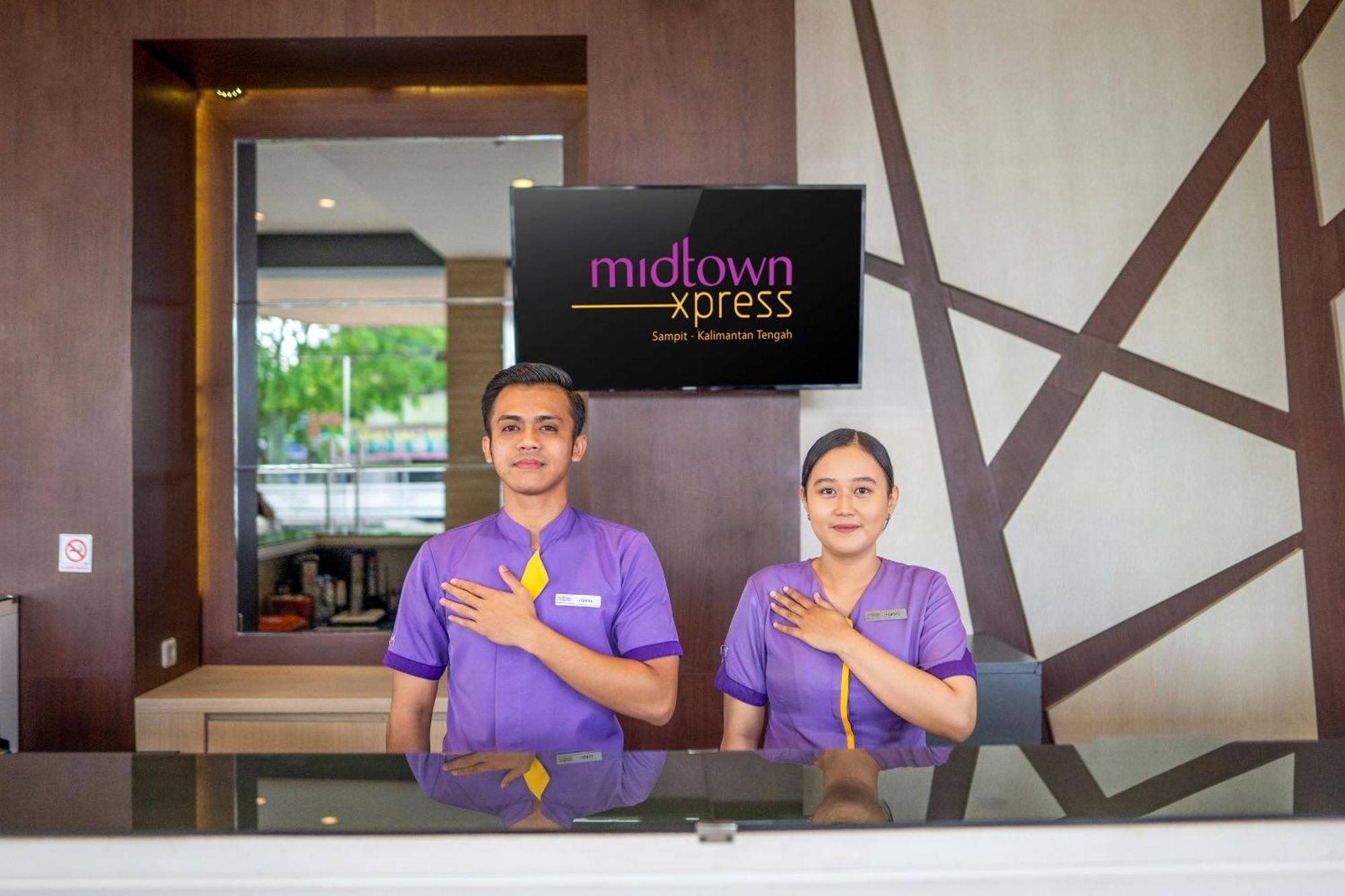 Midtown Xpress Sampit - Kalimantan Tengah Luaran gambar