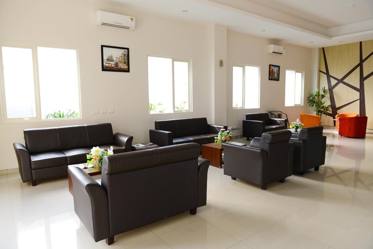 Midtown Xpress Sampit - Kalimantan Tengah Luaran gambar
