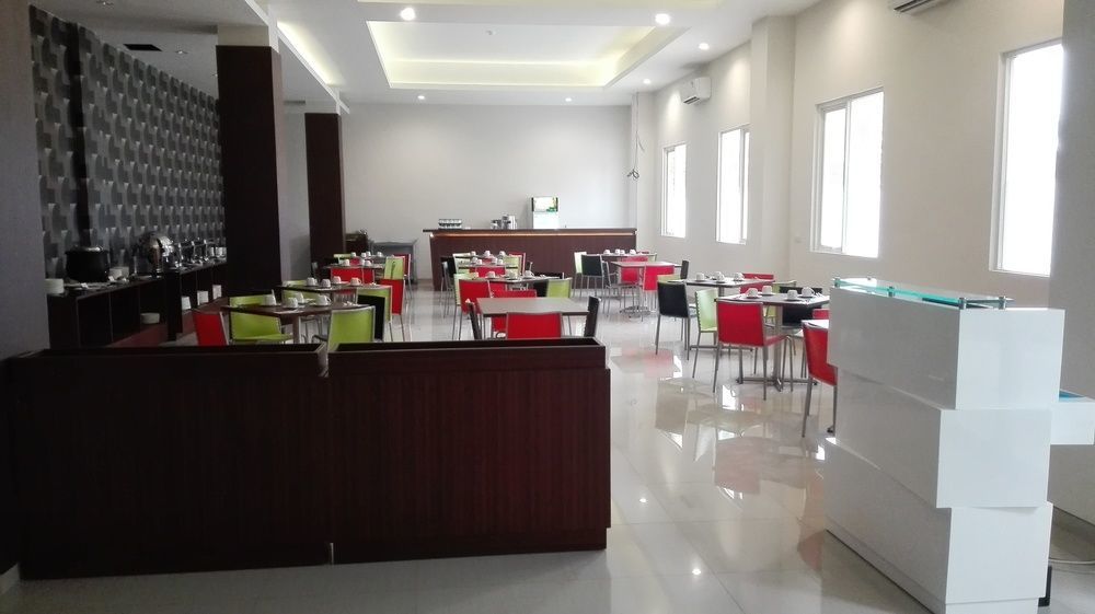 Midtown Xpress Sampit - Kalimantan Tengah Luaran gambar